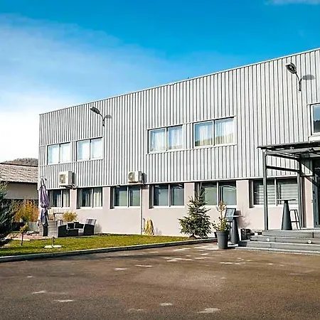 L'ange De La Vallee Hotel
