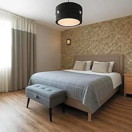 L'ange De La Vallee Hotel *